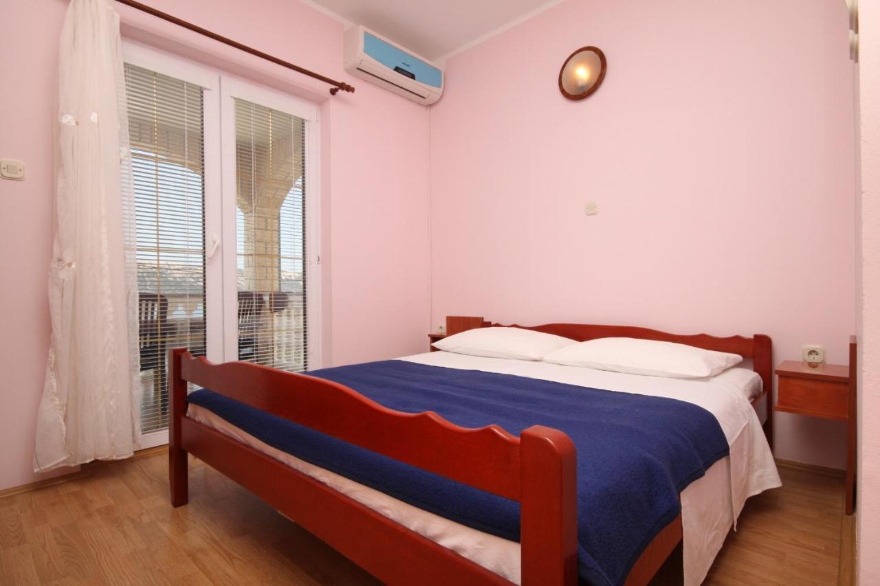 Apartments By The Sea Stara Novalja, Pag - 6469 Екстериор снимка