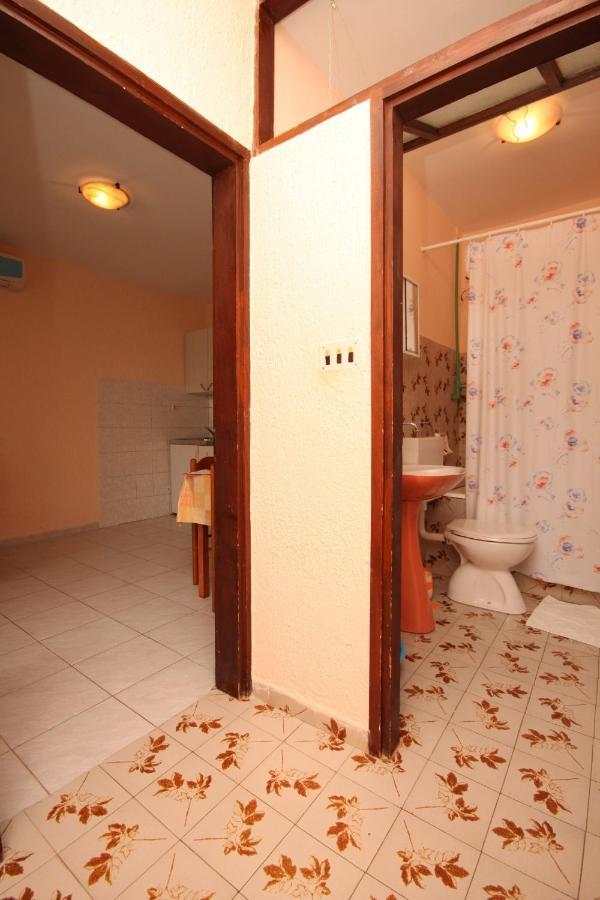 Apartments By The Sea Stara Novalja, Pag - 6469 Екстериор снимка