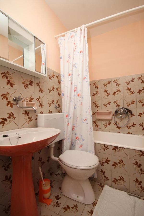 Apartments By The Sea Stara Novalja, Pag - 6469 Екстериор снимка