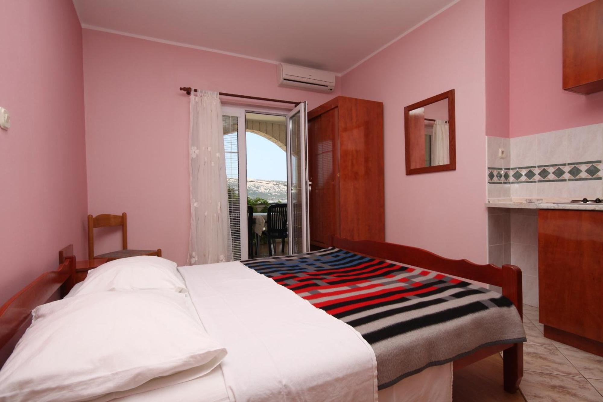 Apartments By The Sea Stara Novalja, Pag - 6469 Стая снимка